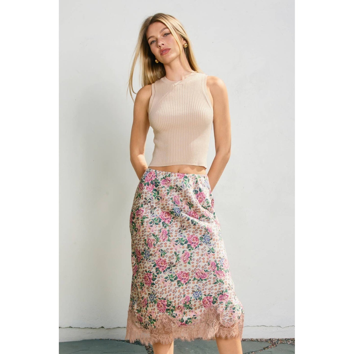 Soft Bouquet Leopard Lace Hem Pencil Skirt