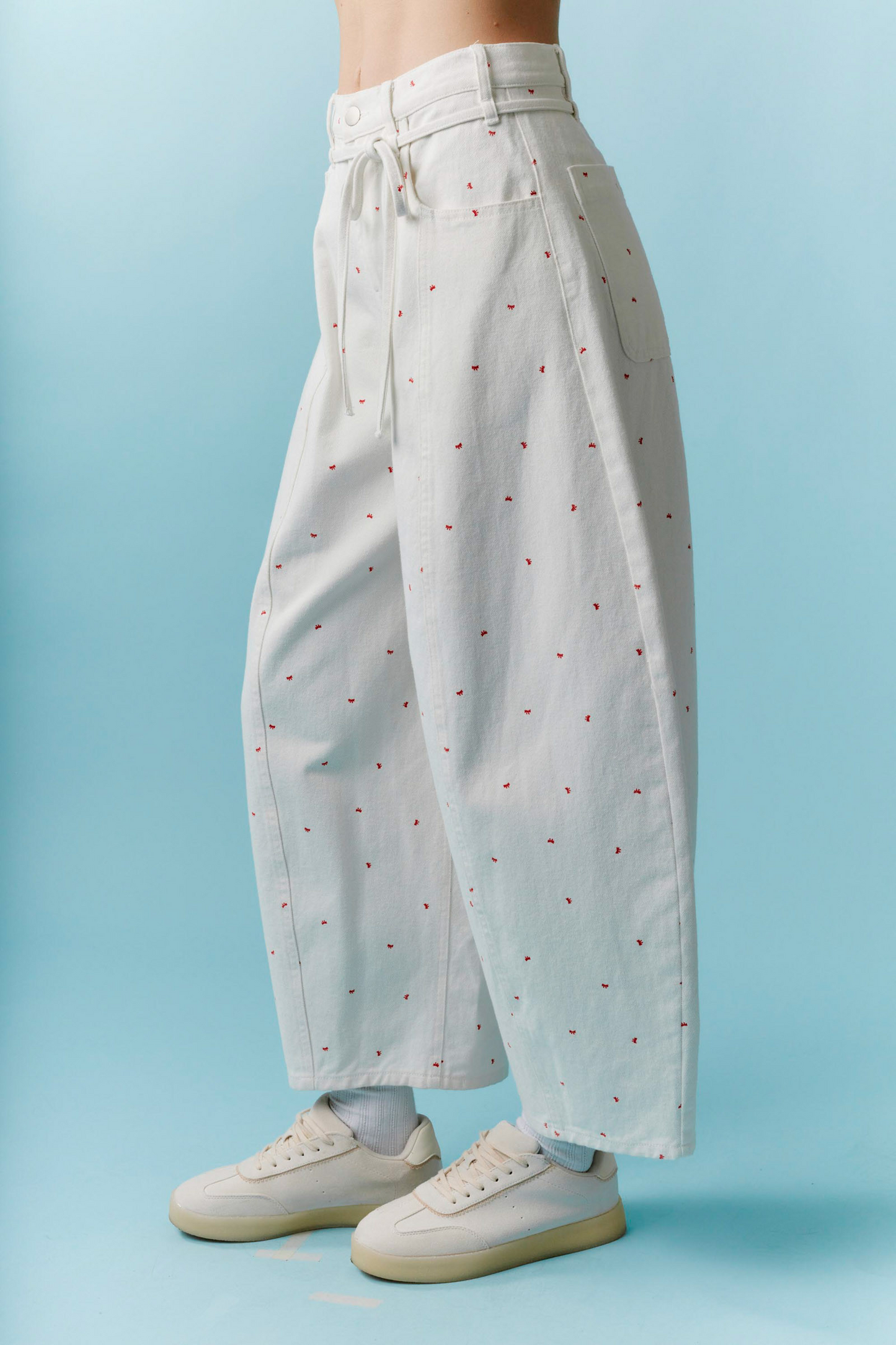 Mini Bow Print Washed Barrel Jeans