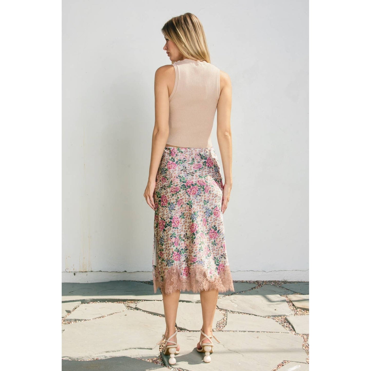 Soft Bouquet Leopard Lace Hem Pencil Skirt